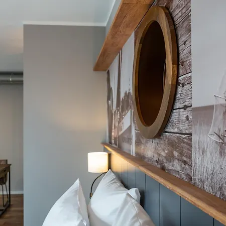 4hafenzeiten - Nie7 Vorwaerts * Niendorf (Timmendorfer Strand)